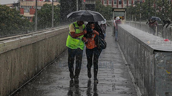 İstanbul için turuncu kodlu uyarı: Metrekareye 75 kilogram yağış düşecek