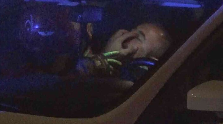 İzmir’de alkollü sürücü dehşet saçtı: Polisleri sürükleyerek uygulamadan kaçtı