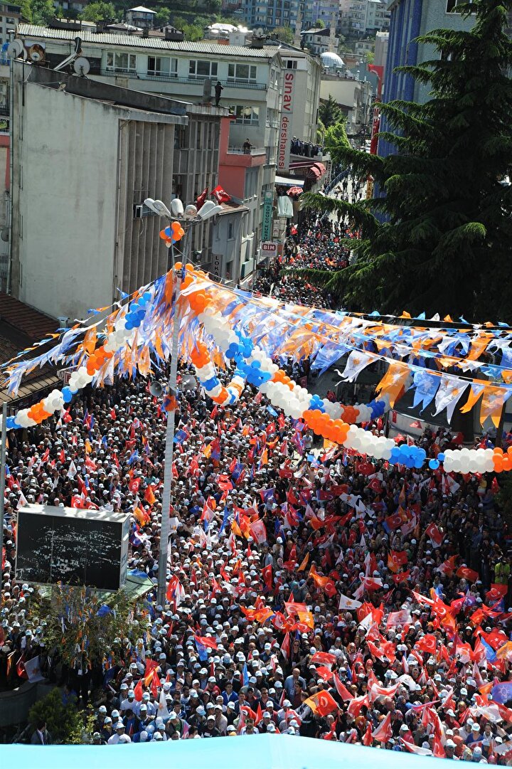 Ak Parti Den Artvin De Dev Miting