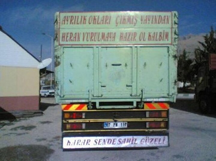 Turkiye Ye Ozgu Araba Arkasi Yazilari Yeni Safak