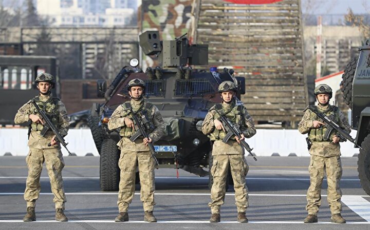 Jandarma Yeni Kiyafetleri Ile Gorev Basinda