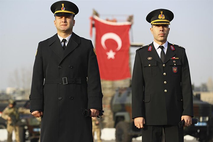 Jandarma Yeni Kiyafetleri Ile Gorev Basinda