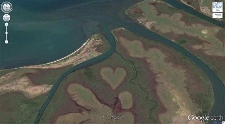 su altinda kalan ucak google earth e