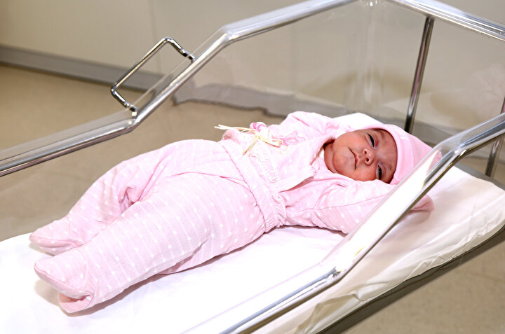 700 Gramken Kalp Ameliyati Olan Bebek Kurtuldu