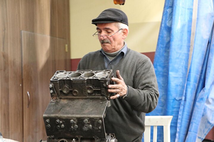 Yıllardır motor tamirciliği yapan Avcıoğlu, şimdi de yerli ve milli biri kare pistonlu diğeri yuvarlık pistonlu olmak üzere iki araç motoru tasarladı.  