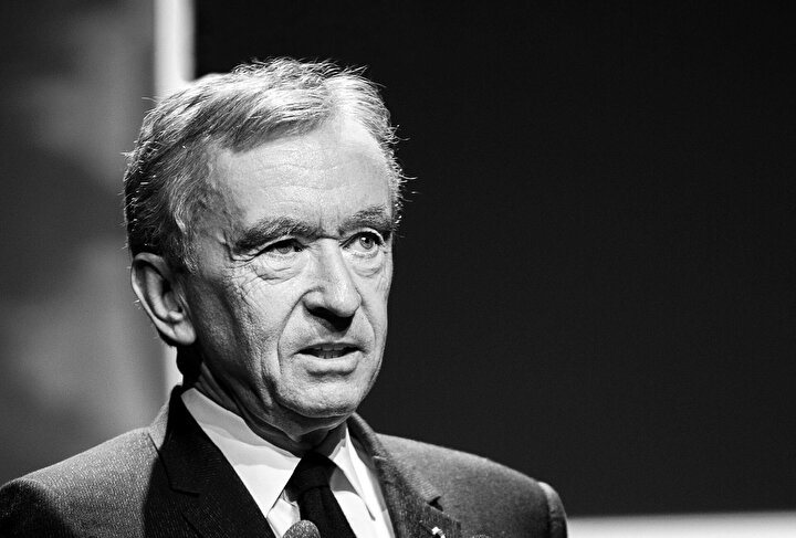 LVMHnin Yönetim Kurulu Başkanı Bernard Arnault da piyasadaki çöküşten nasibini aldı.