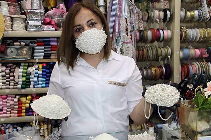 Maskeleri sosyal medya hesaplarından paylaşan Nagehan Şatır, sipariş patlaması yaşadı. 