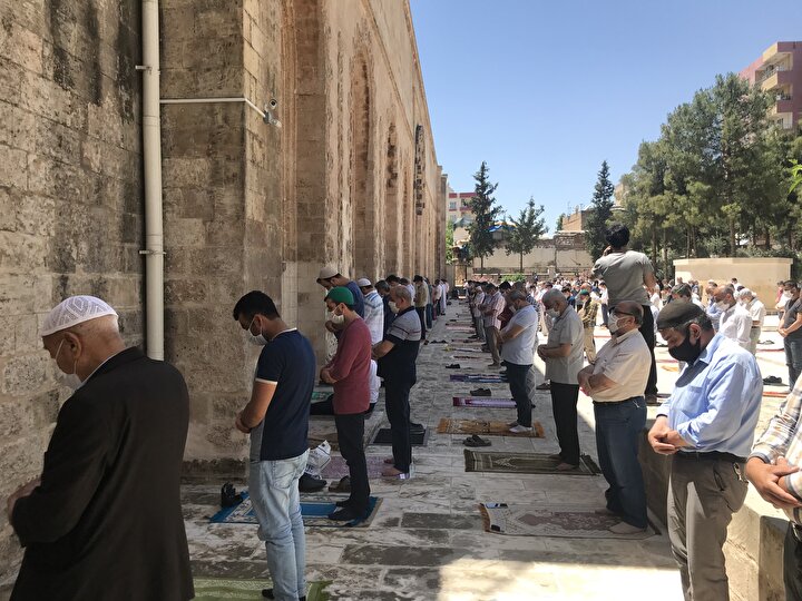 Cuma namazı, salgın sonrası ilk kez kılındı