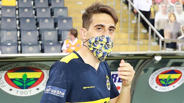 Almanya Da Gundem Fenerbahceli Omer Faruk Beyaz Turk Messi Yeni Safak
