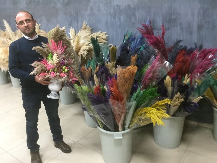 daglardan toplayip kurutuyor buketini 500 liraya satiyor yeni safak