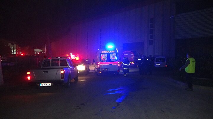 Bursa’da kauçuk fabrikasında korkutan yangın: Altı işçi hastaneye kaldırıldı 18 d9316a496