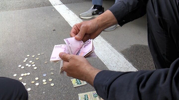 Çöp sanıp atacaktı: İçine bakınca hayretler içinde kaldı 7 0632222abe2449068ba5c4e9276a1df4
