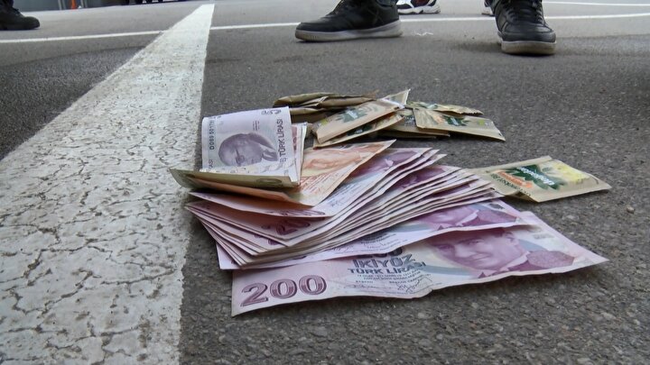 Çöp sanıp atacaktı: İçine bakınca hayretler içinde kaldı 6 fb9d39450467468ab43f26cc8904e849