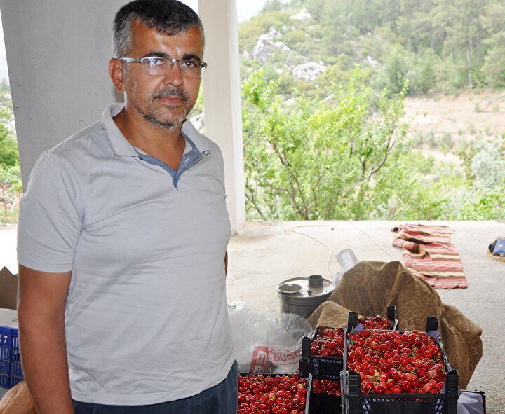 Turfanda kiraz 50 liradan alıcı buluyor 9 09d405b1dd424f8db09e72fa5b8fe8ae