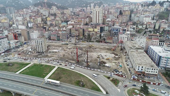 Rize'de olası felaketin önüne geçildi: Son riskli bina da tek darbeyle yıkıldı 18 ba19438cc9347601a6d9b4e747cfc4a53ef428bd
