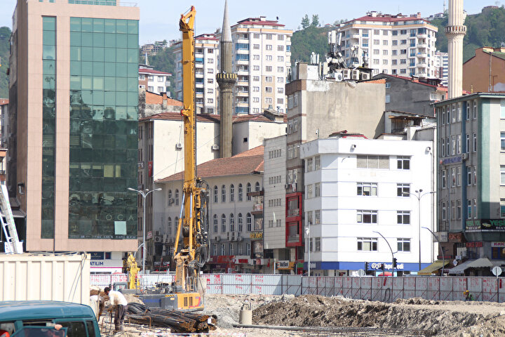 Rize'de olası felaketin önüne geçildi: Son riskli bina da tek darbeyle yıkıldı 7 d497f7bd44f88cd5e4e7e3132cd50c8187ed106c