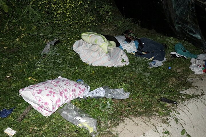 Önüne çıkan domuza çarparak şarampole uçtu: Altı yaralı var 11 a44fb5bfa316479 11