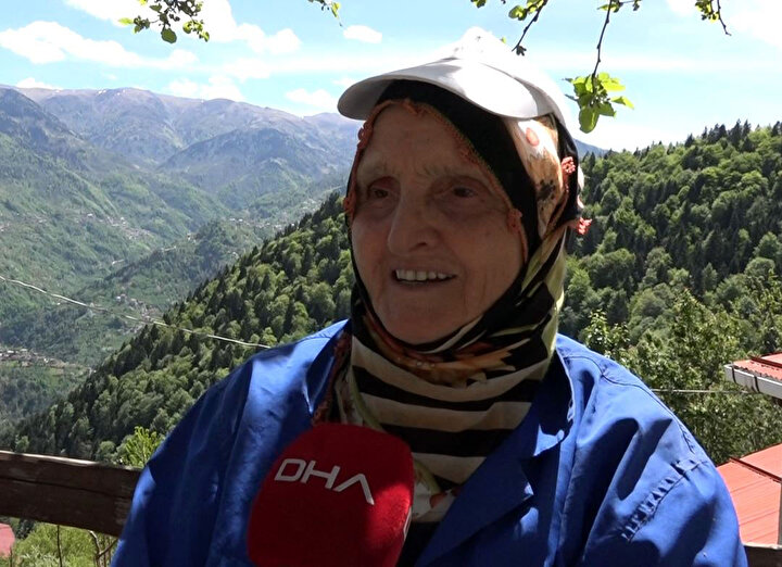 Komşuların 'inat merdivenleri': Aralarında 1 metre mesafede 2 merdiven yaptılar 13 047821d0c25a42a980529f9b254896c7