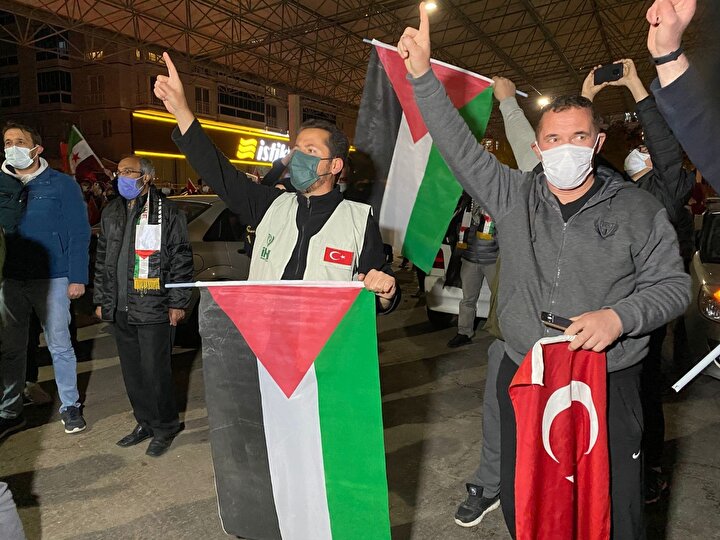 İsrail'e karşı Türkiye tek yürek oldu: Çok sayıda ilde binlerce kişi sokağa indi 9 34cffa8aa317316 03
