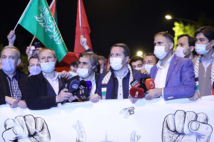 İsrail'e karşı Türkiye tek yürek oldu: Çok sayıda ilde binlerce kişi sokağa indi 30 27c3c6d54cbec72e5f5fd899ecaf006613c59a48