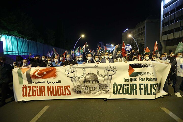 İsrail'e karşı Türkiye tek yürek oldu: Çok sayıda ilde binlerce kişi sokağa indi 32 7674e37164739d06541879393e8fe4215ff49421
