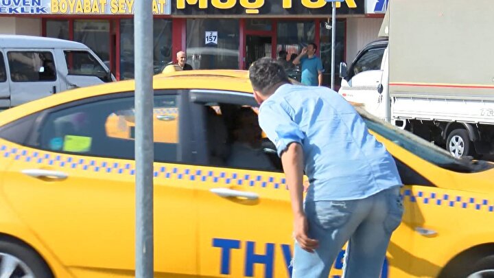 İstanbullu taksiye alınmamaktan yakınıyor: Yolcu seçiyorlar araçlar boş  geziyor - Yeni Şafak
