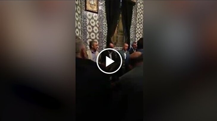Cumhurbaşkanı Erdoğan, Eyüp Sultan'da Kur'an-ı Kerim okudu