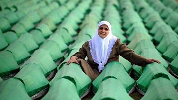 Srebrenitsa’nın Annesi eşine ve oğullarına kavuştu: Hatica Mehmedoviç
