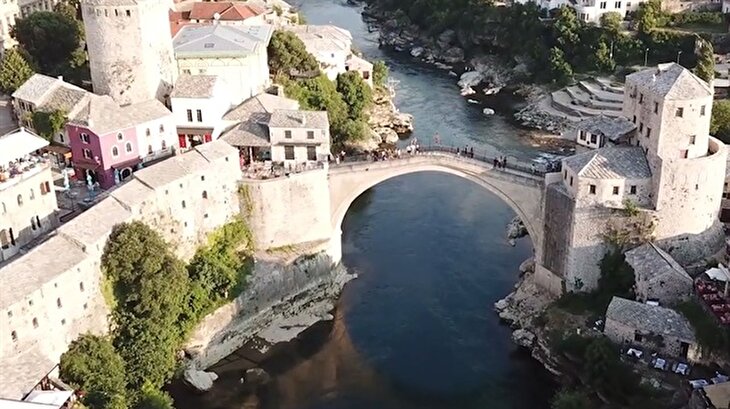 Mostar Köprüsü'nü bir de drone çekimiyle görün