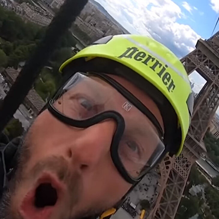 Eyfel Kulesi'nden 800 metrelik zip-line heyecanı