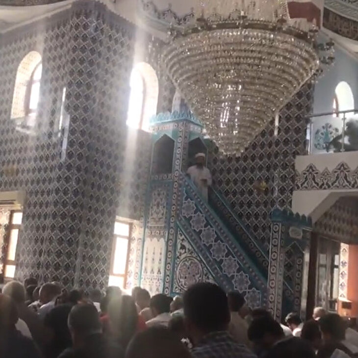 Harekat sonrası sınır hattında ilk cuma namazı: Mehmetçik için zafer duaları edildi