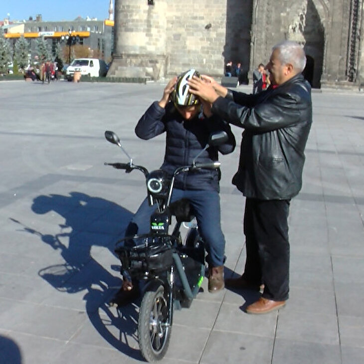 'Dadaş mucit' kasksız çalışmayan motosiklet geliştirdi