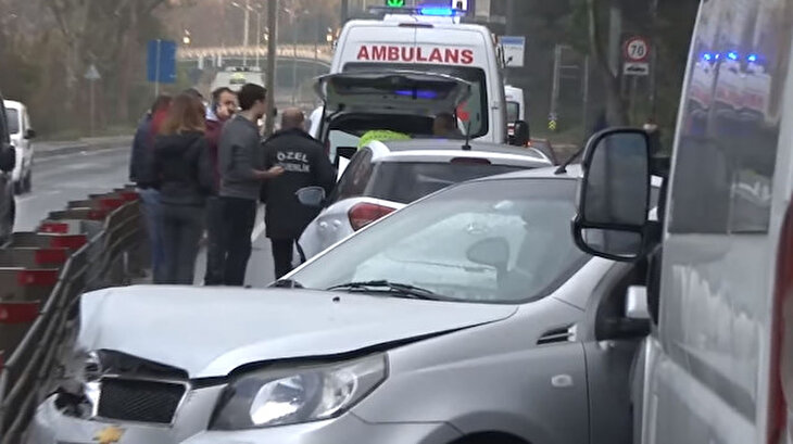 Sarıyer’de 8 araç birbirine girdi: Ortalık savaş slanına döndü