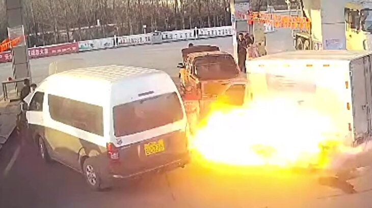 Petrol ofisinin havaya uçmasını saniyelerle engelleyen elemanlar