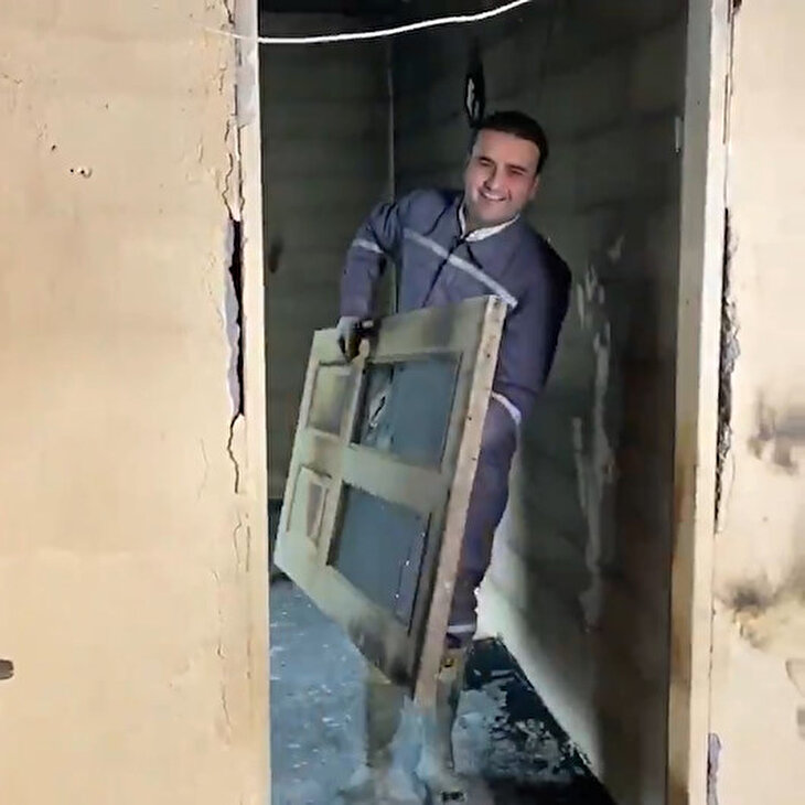 CZN Burak yangın faciası yaşayan ailenin evini yeniledi