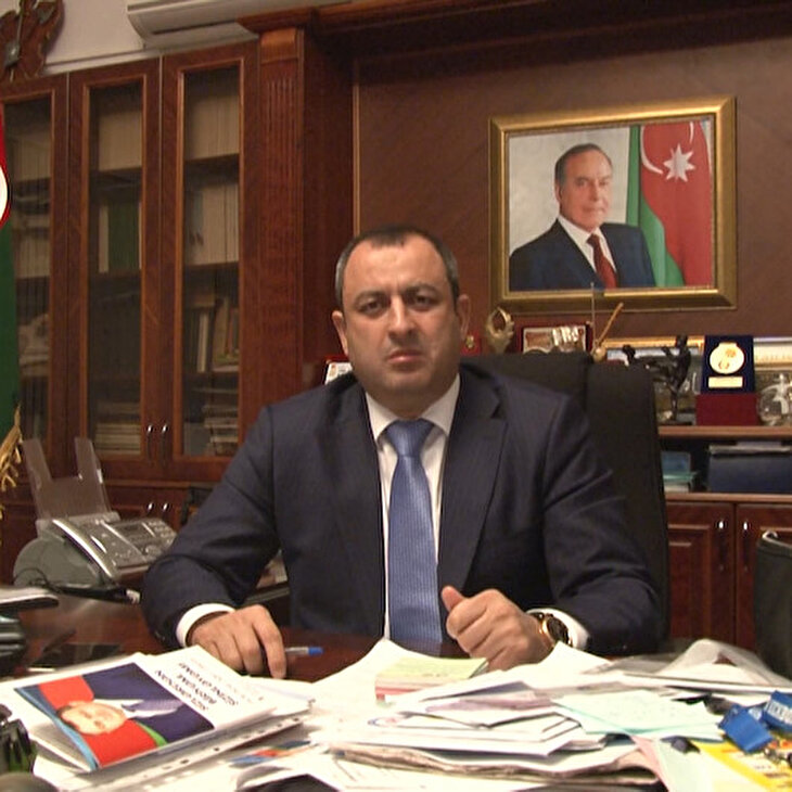 Azerbaycan'dan Türk bayrağını yırtan Yunan vekile tepki: O parmakları kırarız