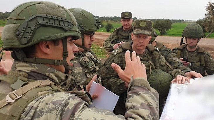 İdlib'deki M4 karayolunda 1'inci Türk-Rus kara devriyesi icra edildi