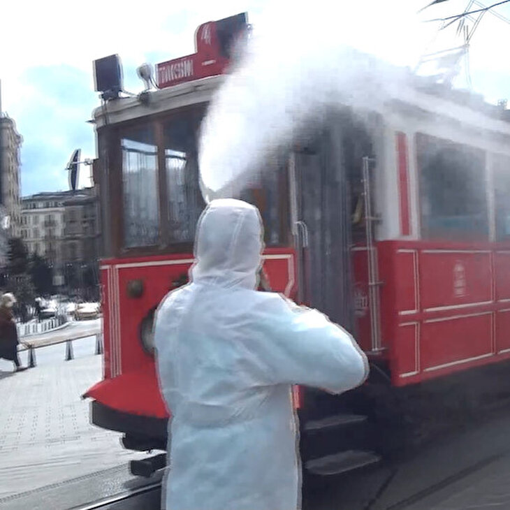 Taksim Meydanı dezenfekte edildi