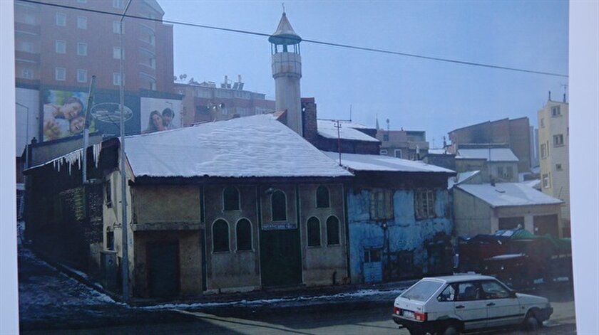 300 yıılık teneke minareli cami yenilendi