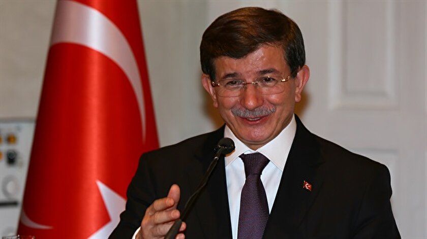 Davutoğlundan gazeteciyi susturan cevap
