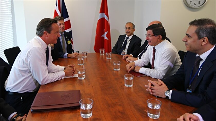 Başbakan Davutoğlu İngiliz mevkidaşıyla görüştü