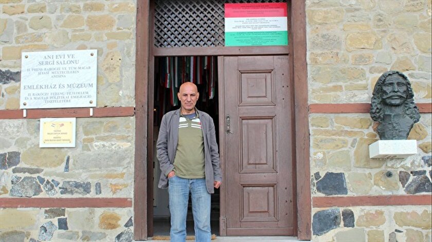 Osmanlıdan kalan Macar Prensinin evine bakıyor