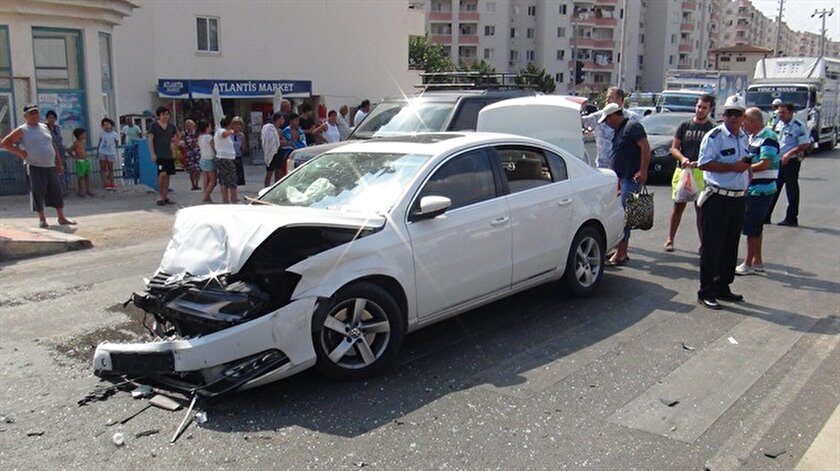 yerel haber mersin de trafik kazasi 4 u agir 9 yarali yeni safak