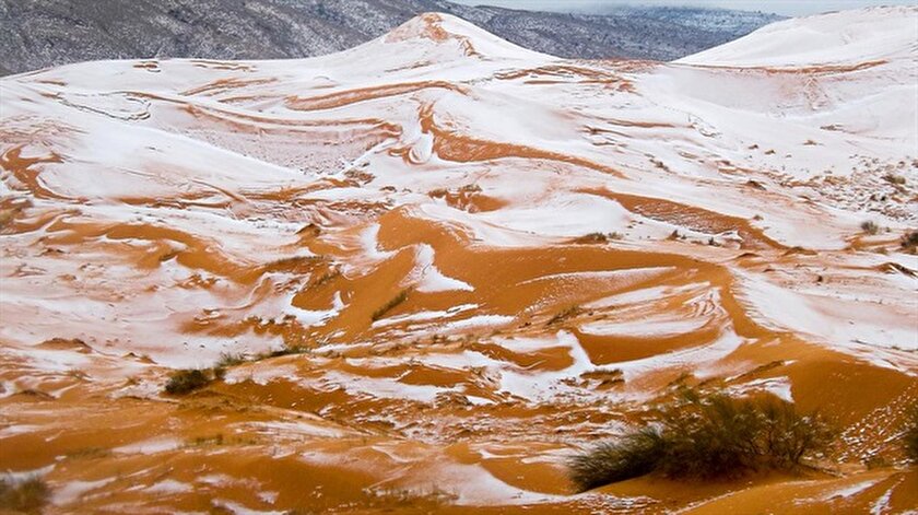 Sahra Çölüne 40 yıl sonra ilk kez kar yağdı