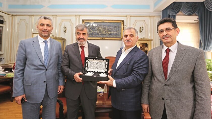 albayrak grubu ndan muftu yilmaz a ziyaret yeni safak albayrak grubu ndan muftu yilmaz a ziyaret yeni safak