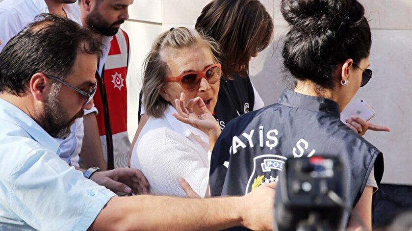 Nazlı Ilıcak FETÖ soruşturması kapsamında tutuklu bulunuyor.