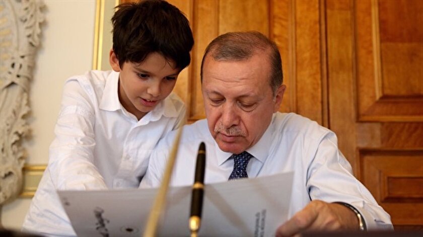 Cumhurbaskani Erdogan Iki Fotografin Da Hikayesini Anlatti