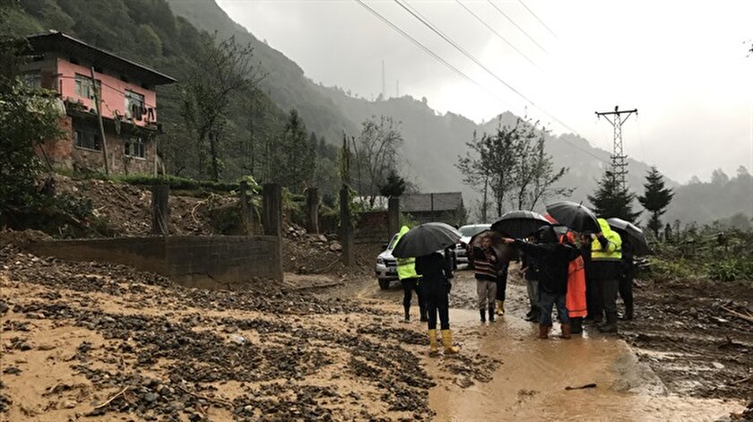 rize de siddetli yagis 5 gunluk rize hava durumu yeni safak