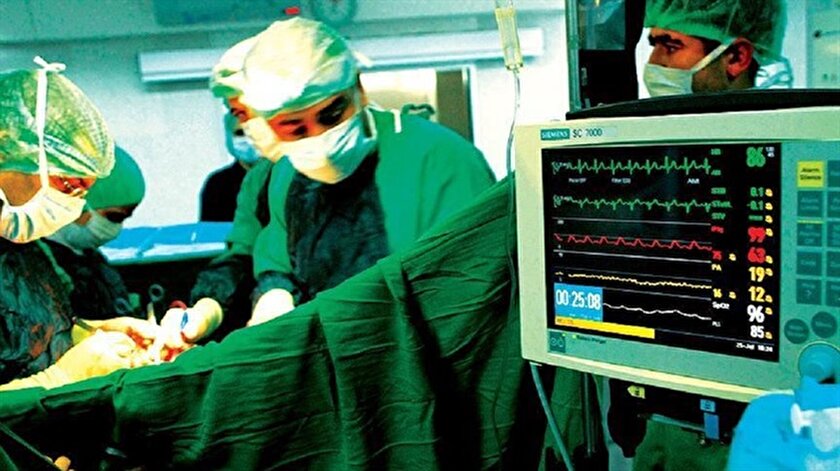Anjiyo sırasında duran kalbi durdu
