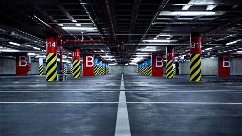 Otopark görevlileri, otoparkın düzeninden sorumlu olacak.